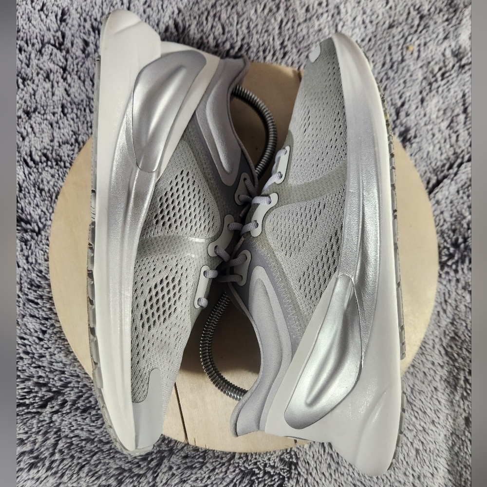 Lululemon Blissfeel Running Shoe - Silver Drop/Alpine White Women's Size 8.5 - Picture 6 of 9